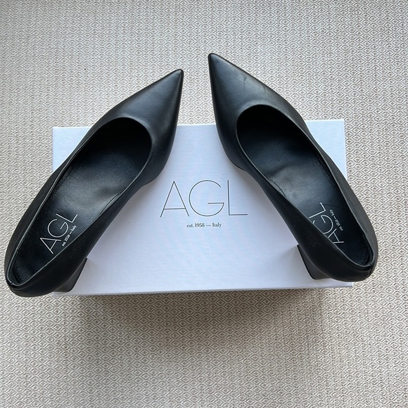AGL "Tracy" Pumps - Picture 5 of 6